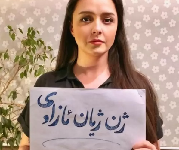 Taraneh Alidoosti Top Iranian actress jailed for protesting