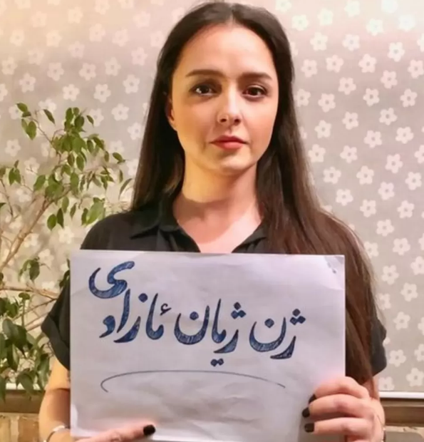 Taraneh Alidoosti Top Iranian actress jailed for protesting
