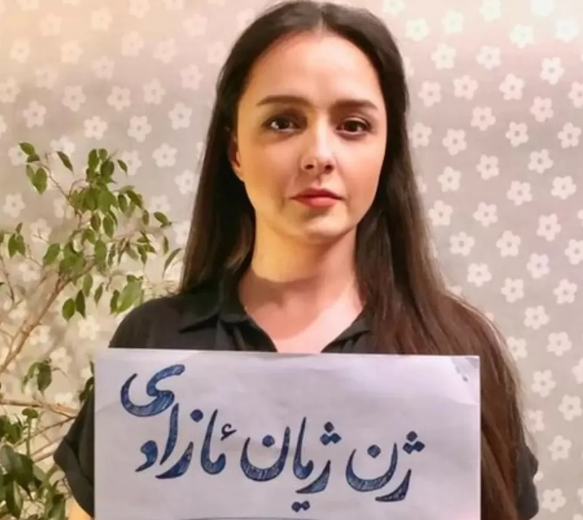 Taraneh Alidoosti Top Iranian actress jailed for protesting