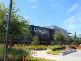 Google's AI error leads to $100 billion decrease in shares
