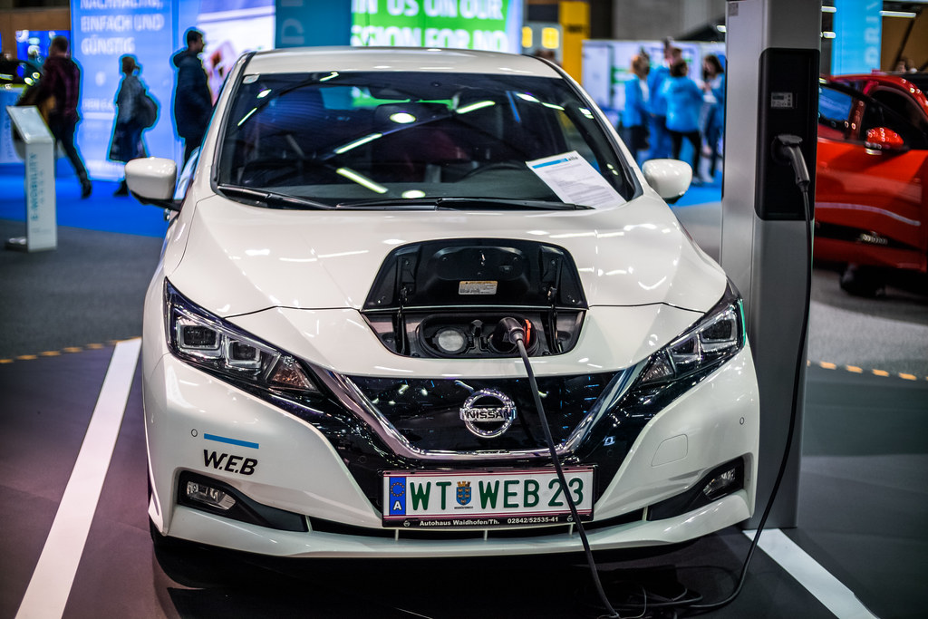 UK Electric Car Production in Jeopardy Without Cost Reduction - Nissan
