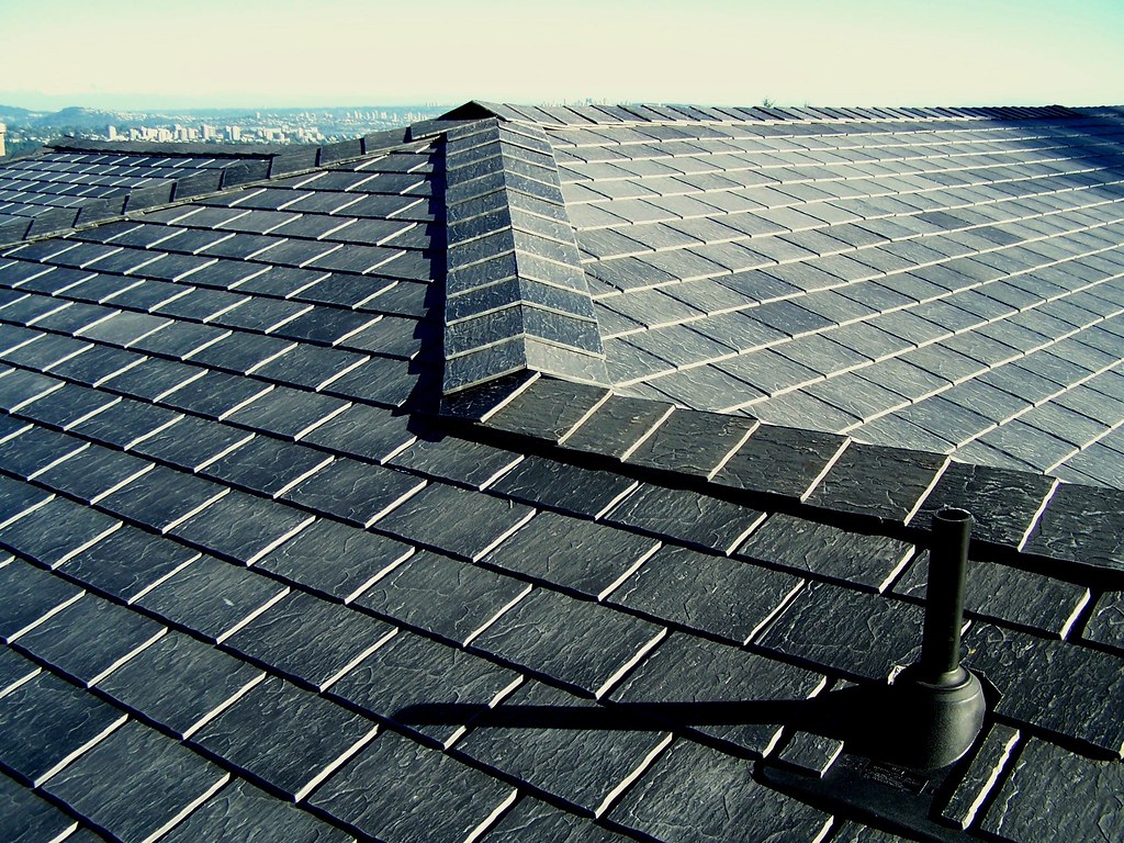 The Ultimate Guide to Selecting Your Roofing Material: Shingle or Metal?