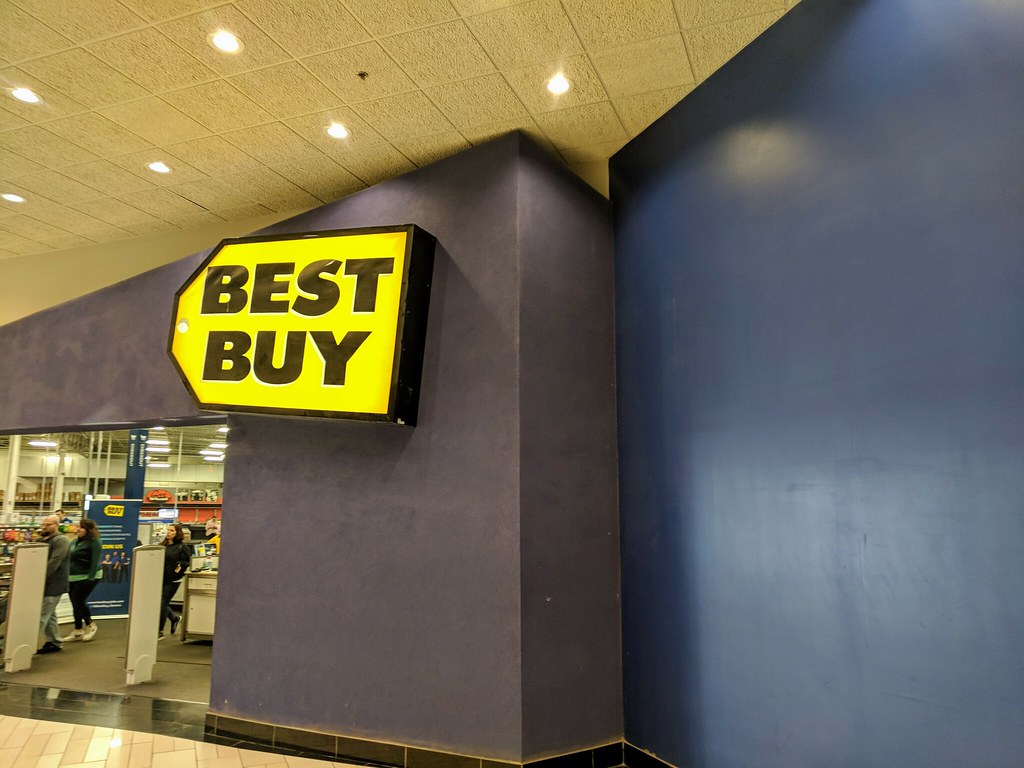Who Comes Out on Top? Best Buy vs Walmart in Price and Value