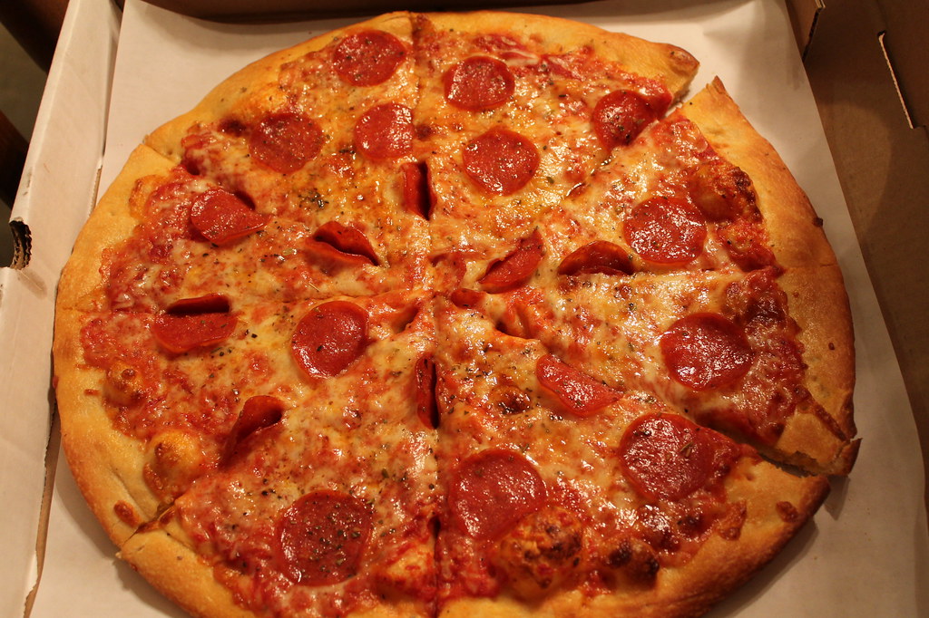 Pizza Hut Hand-Tossed vs Pan Pizza: Which One is Right for You?