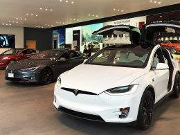 Musk's Tesla reduces prices again to incentivize sales growth