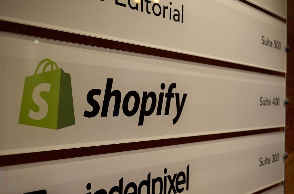 Shopify Stock Forecast for 2030: Examining Growth Opportunities and Risks